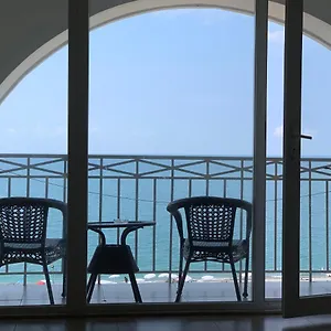 https://apartment-magnolia-seaside.batumihotels.net